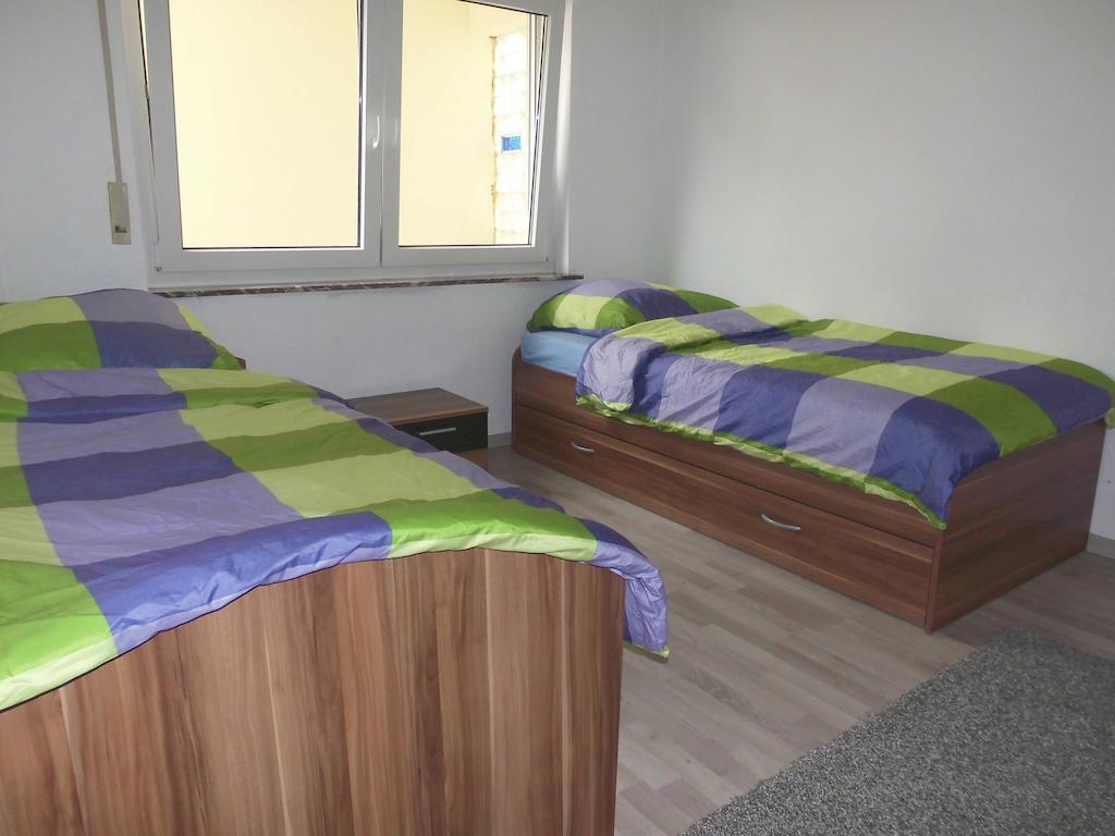 Frankfurt Airport & Fair Apartment Kelsterbach Værelse billede