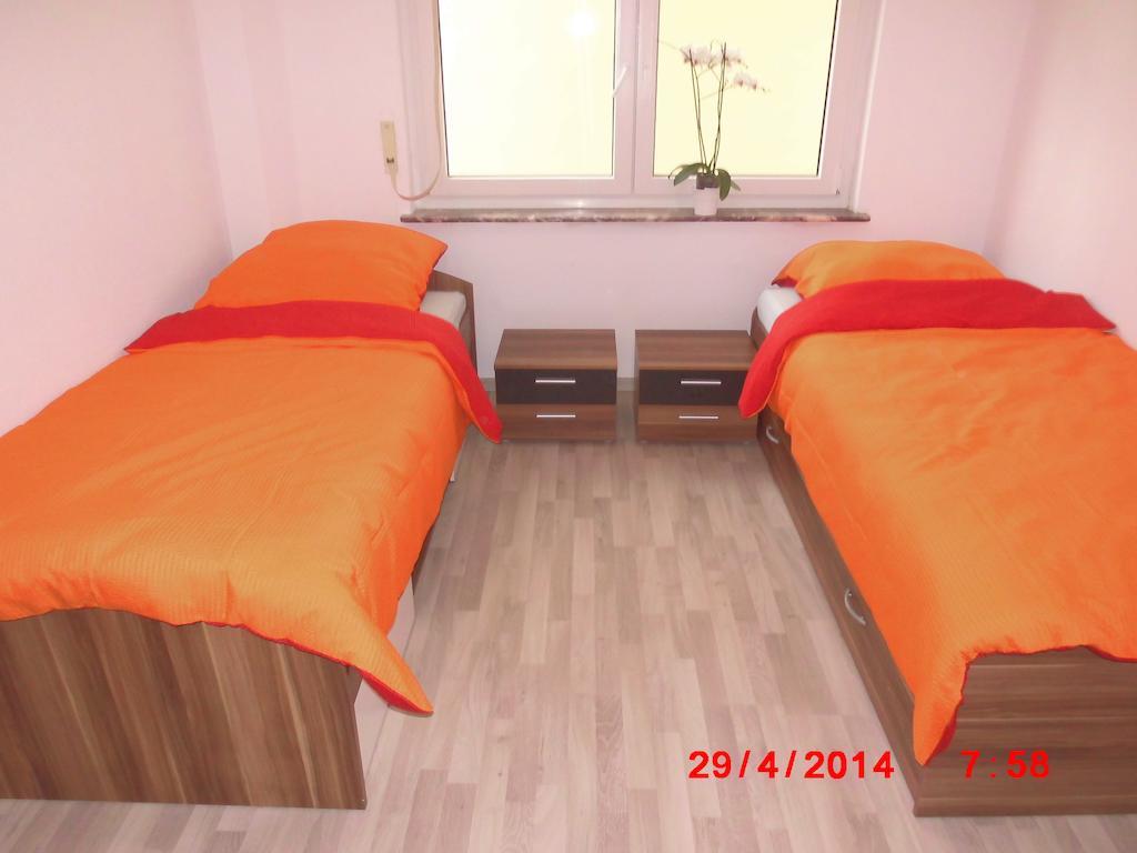 Frankfurt Airport & Fair Apartment Kelsterbach Eksteriør billede